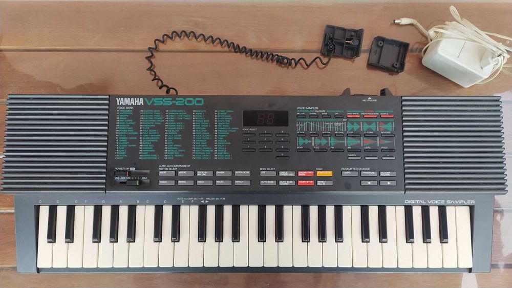 Yamaha VSS-200 - синтезатор