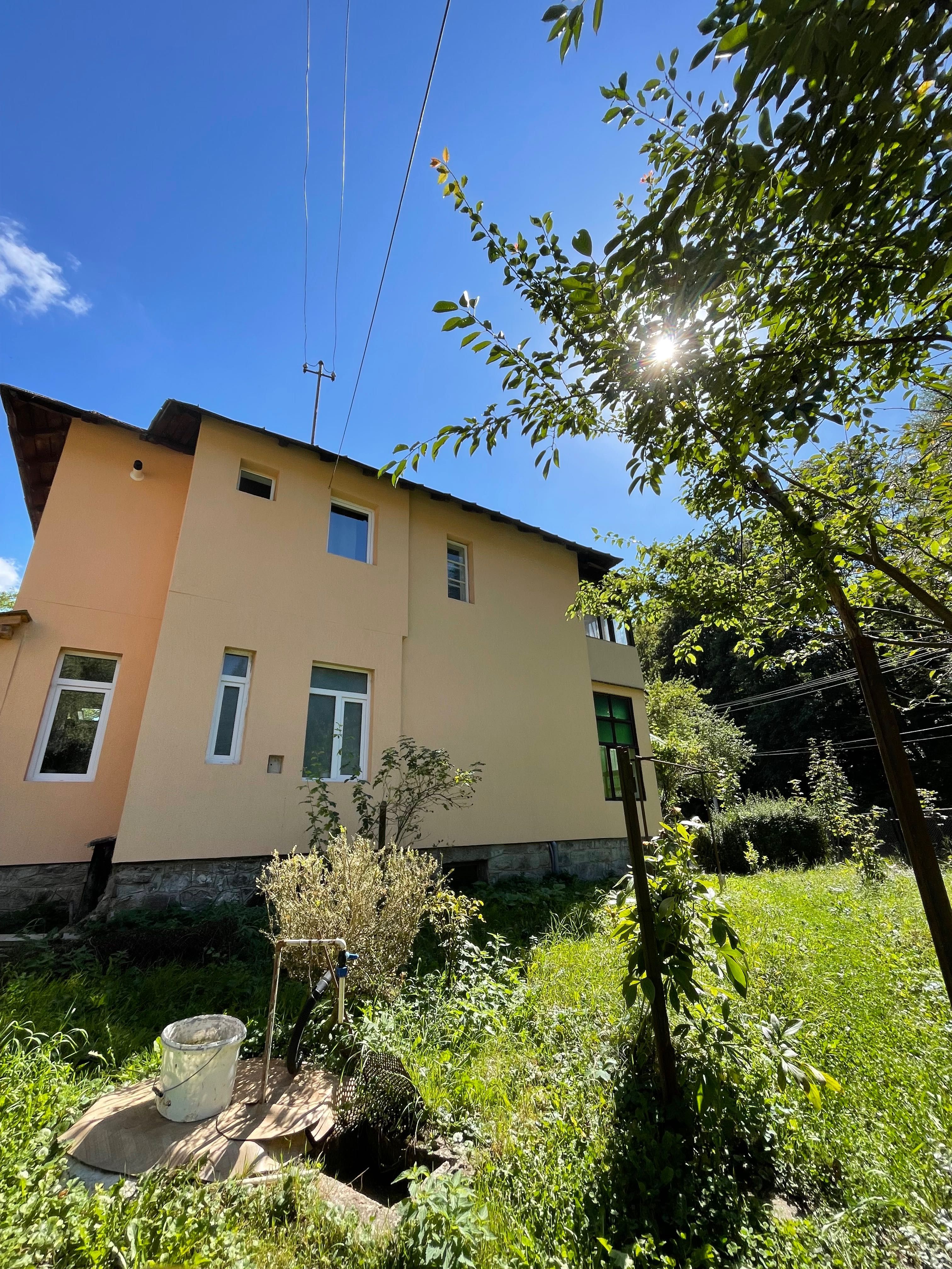 Vand sau schimb apartament 3cam in vila Busteni