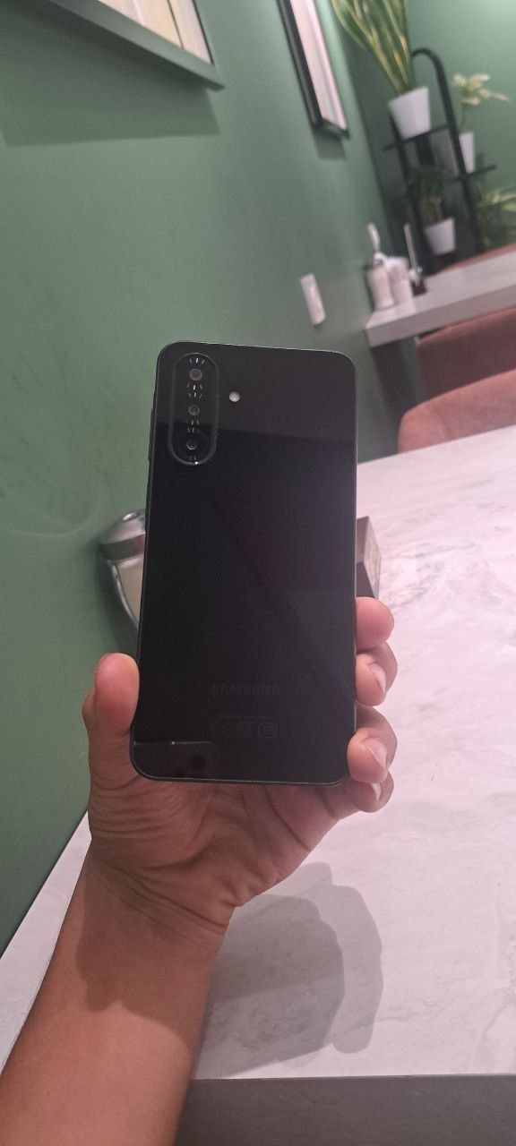 A 26 yangi telefon