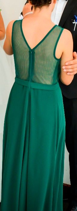 Дълги рокли с ефектен гръб