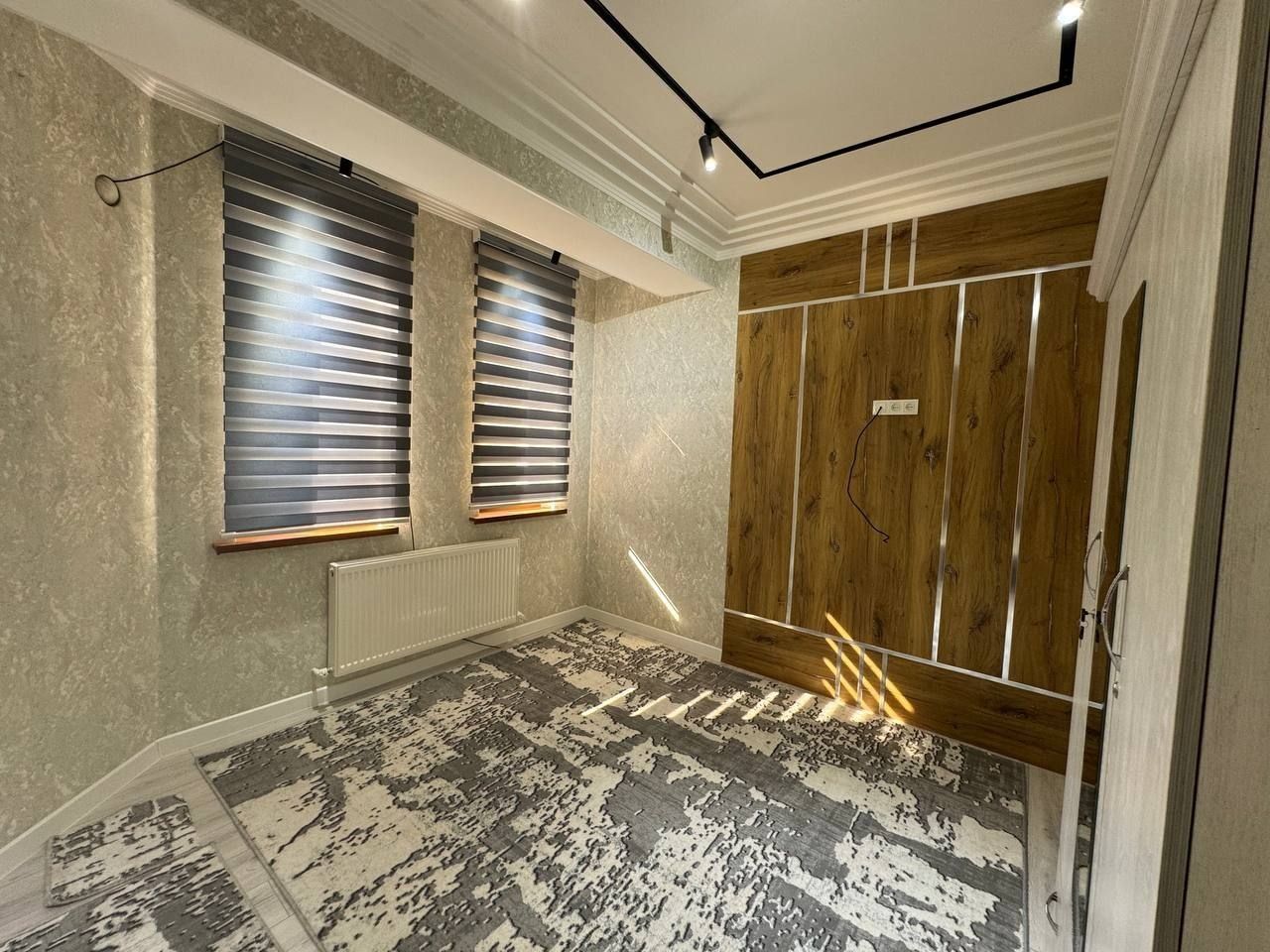 2-xonali 2-qavatda 65m² kvartira sotiladi.
7-qavatli Liftli dom.
Barch
