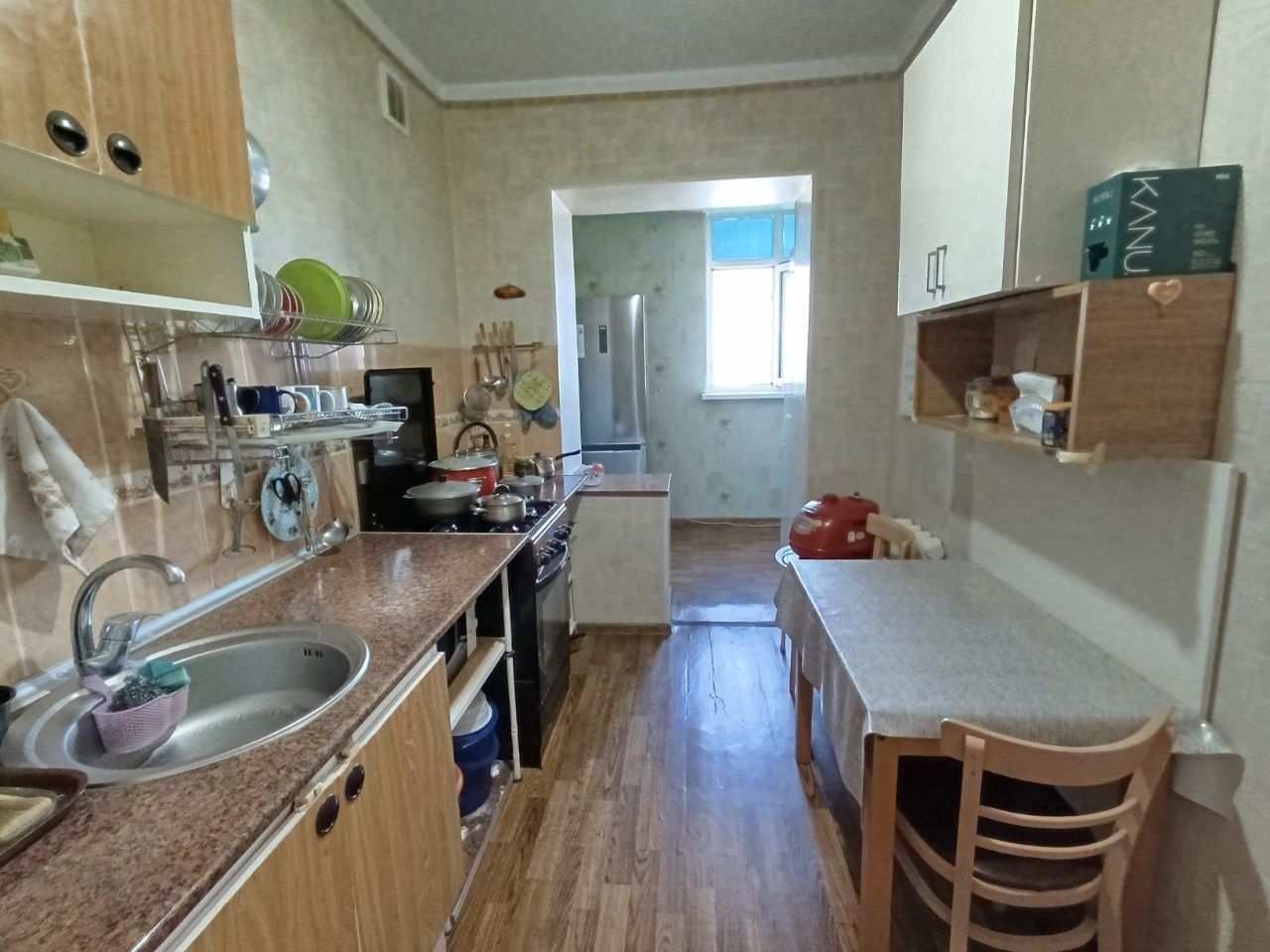 Продаю 3-х комнатную квартиру на Воднике кирпич 77 серия дом.