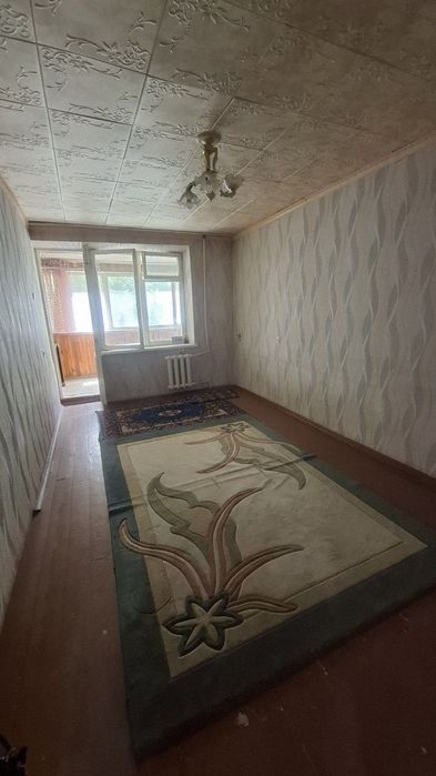 Navoiy shahrida 2 xona uymiz sotiladi arzon narxda yahshi joyda