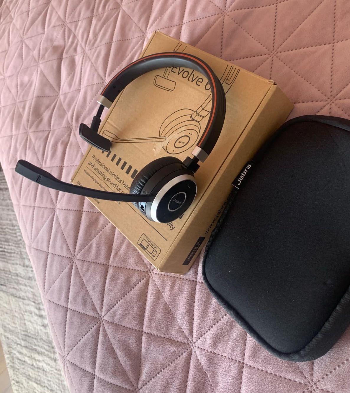 Jabra Evolve 65 Mono – Bluetooth слушалка с микрофон + аксесоари