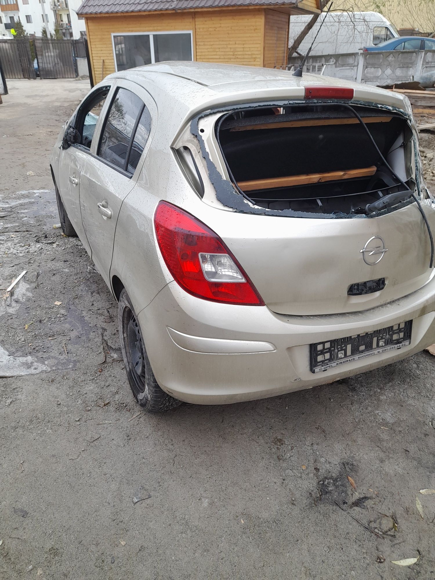 Dezmembrez opele corsa D 1.2  2008