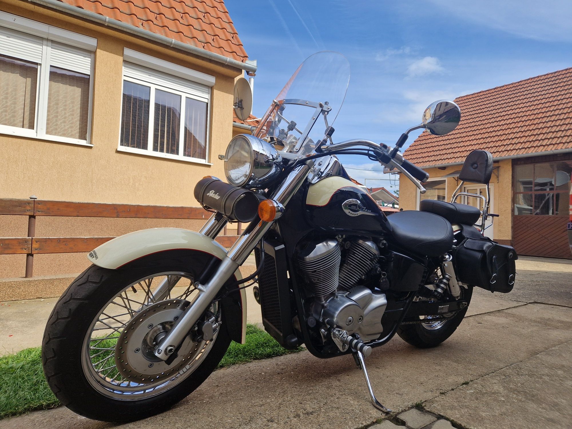 Honda Shadow VT 750 C2 din 2003