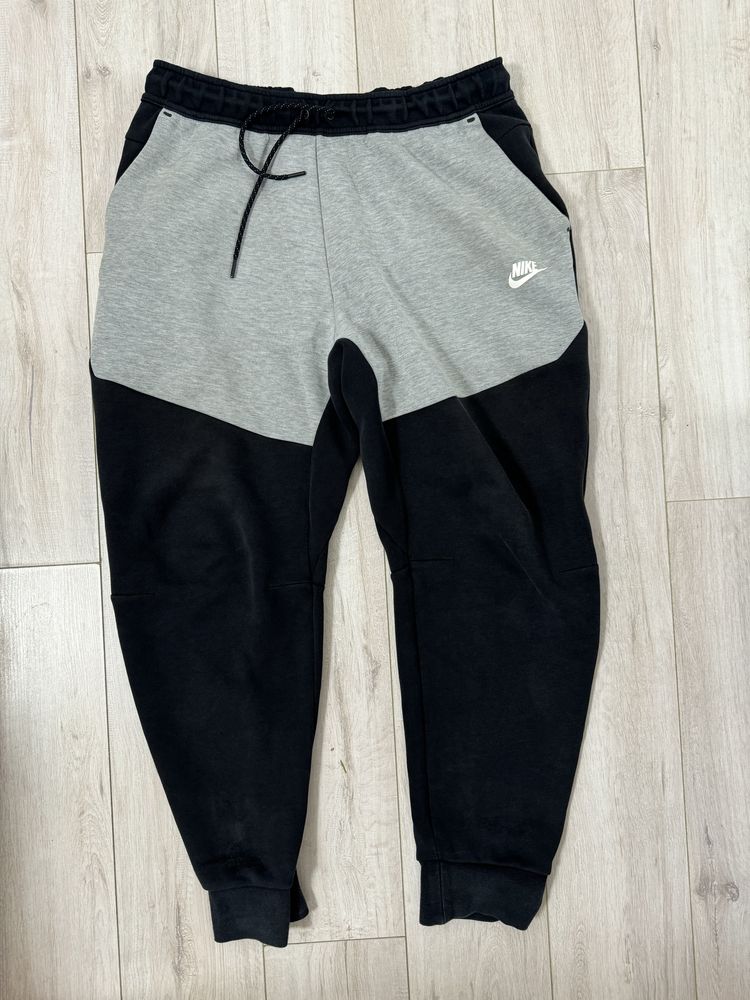 Nike Tech Fleece Negru/Gri