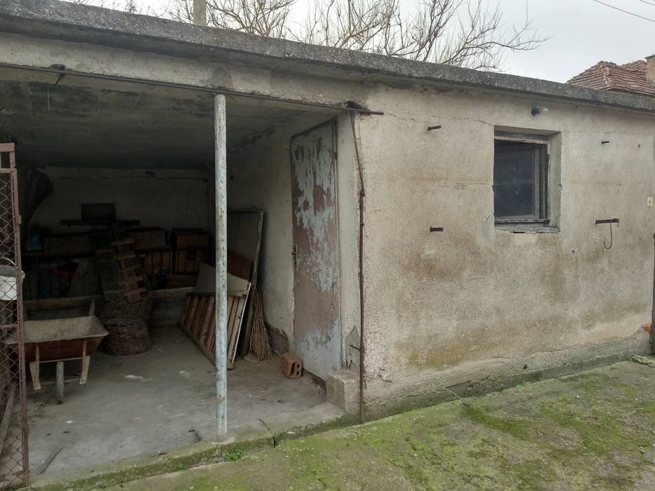 Продава се Къща в с. Долни Луковит, Област Плевен - 900 кв.м за 32 €/кв.м - Снимка #9