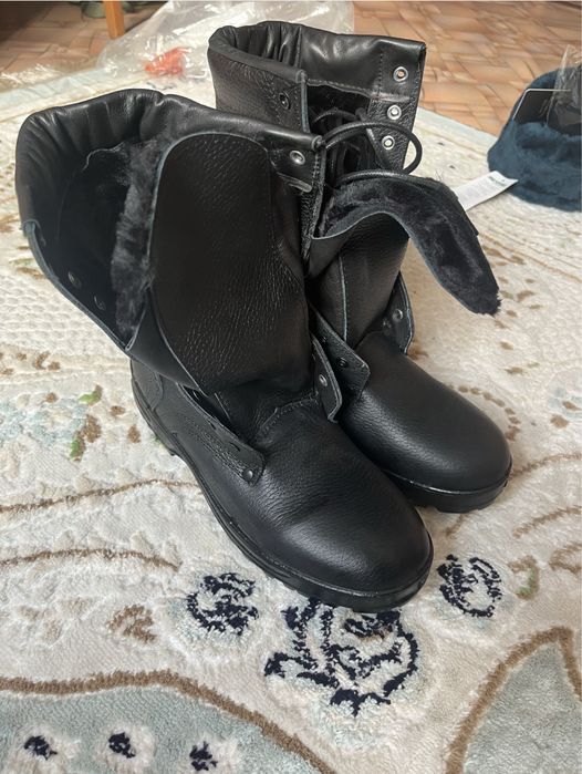 Продам зимние берцы для кафедры (+подарок)
