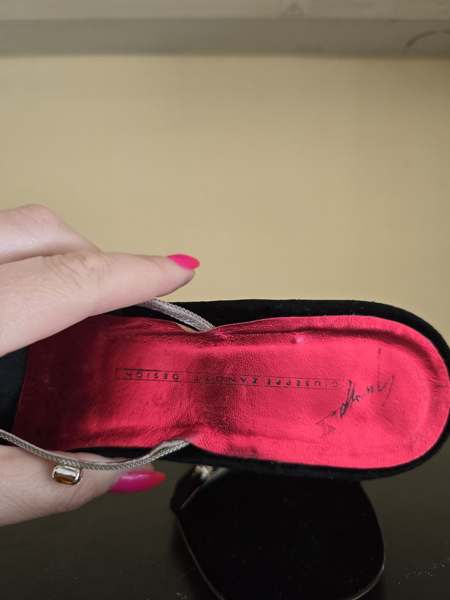 Сандали Giuseppe zanotti