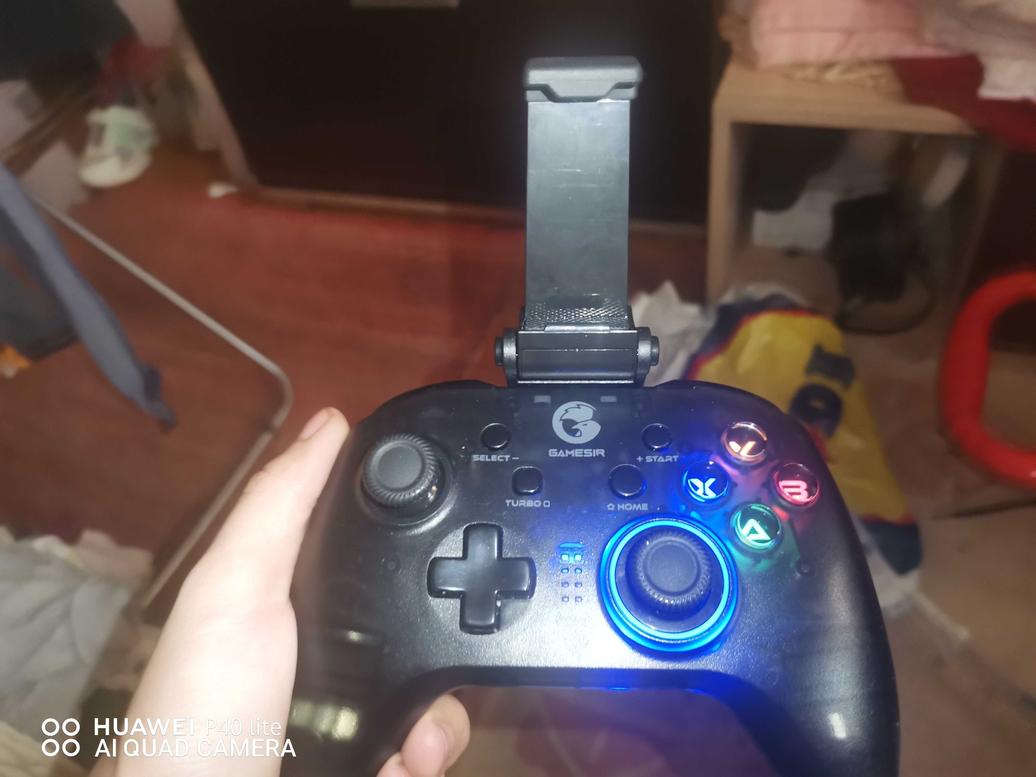 Vând manetă gamesir T4 Pro