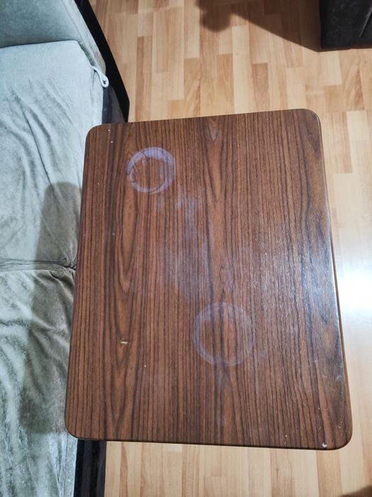Vand masuta plianta practica.

Înălțimea mesei