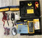 Fluke 125 osciloscop industrial  in stare perfecta cu multe accesorii