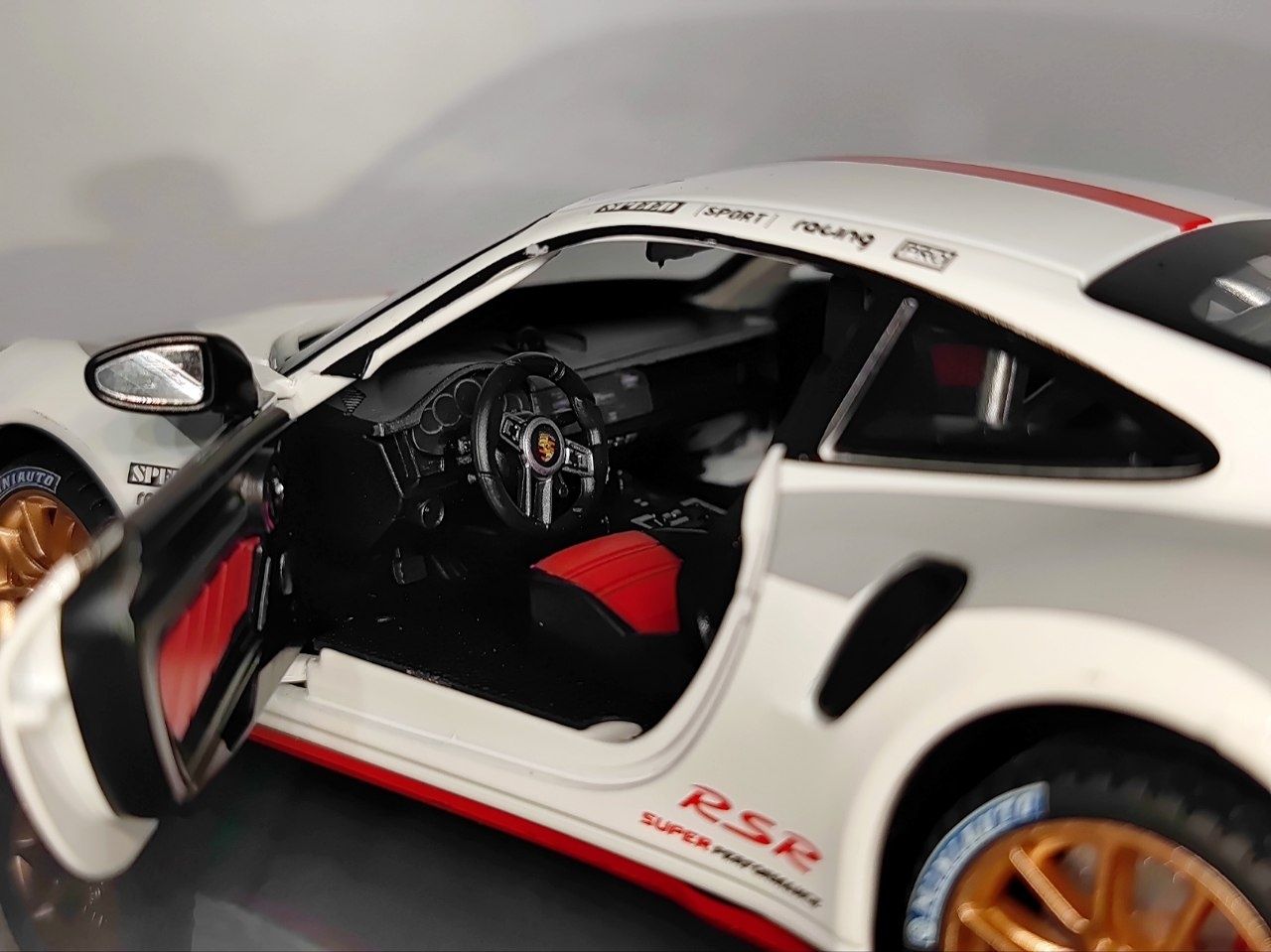 Porsche 911 GT3 RSR металлическая машинка масштабная модель - Доставка