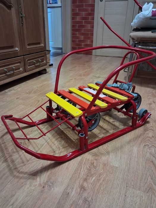 Продаю детские санки