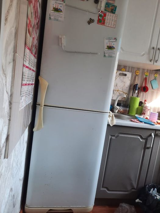 Холодильник Бирюса