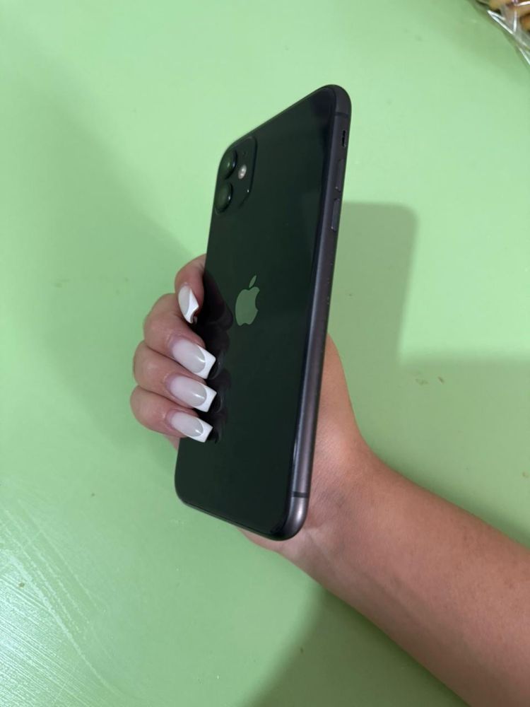 Айфон 11 продается, iPhone 11