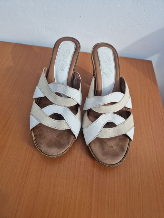 Papuci de vara  din piele naturala