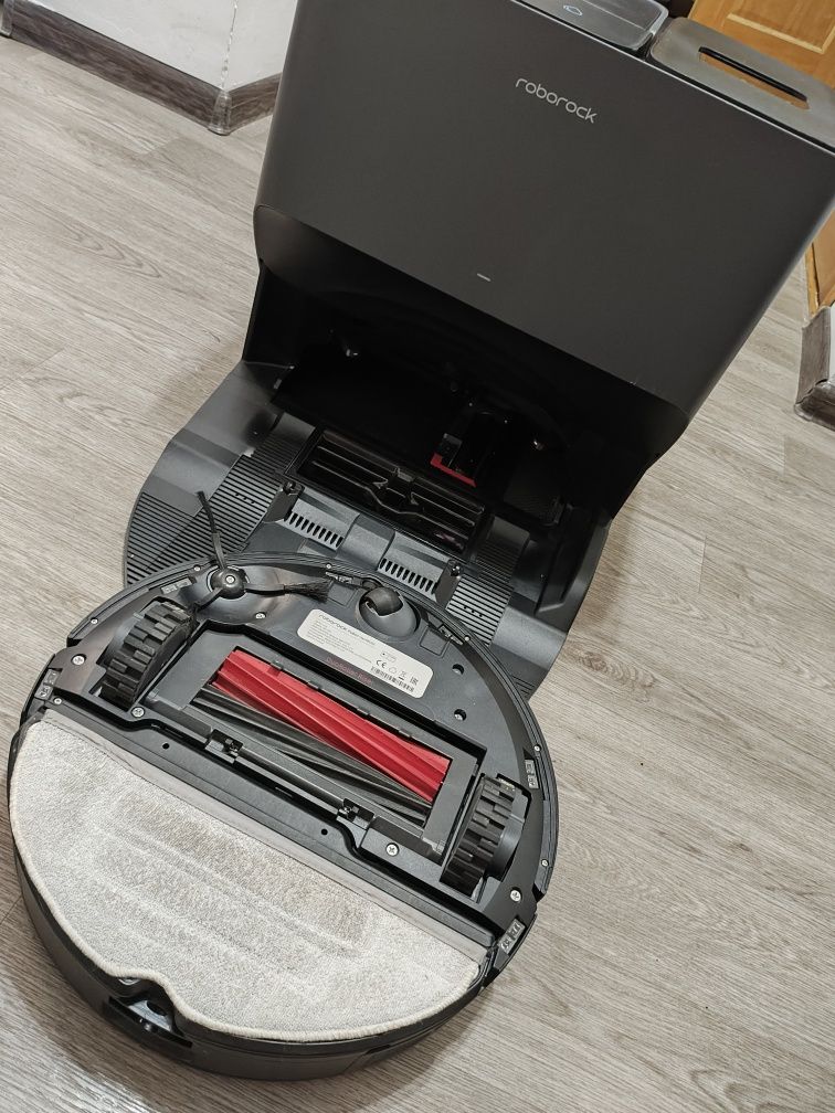 Продам робот-пылесос Roborock S8 Pro Ultra