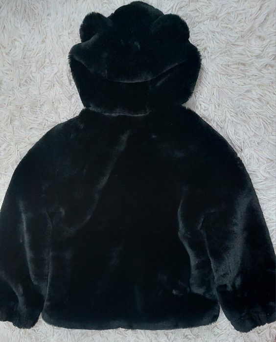 Geaca blana artificiala, marime 7-8 ani, transport prin posta inclus