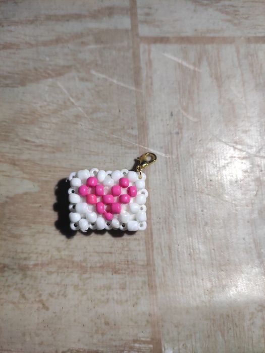 брелок в виде розового сердца