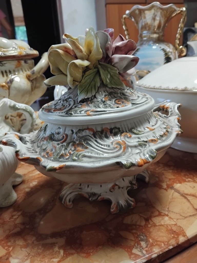 Френски порцеланови супници