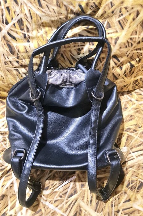 Дамска чанта от изкуствена кожа 3в1 - ръчна,раница и чанта през рамо