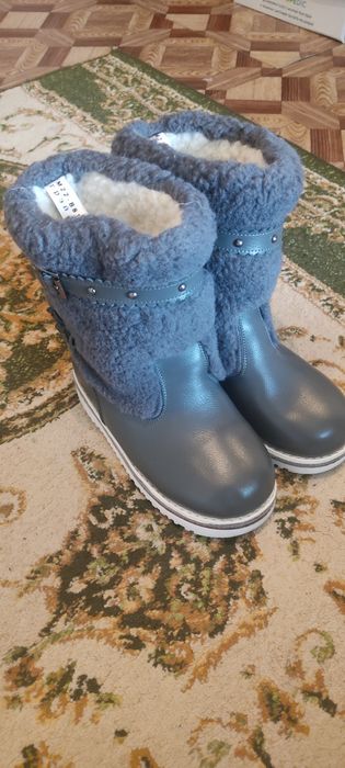 Сапожки, унты, детская обувь