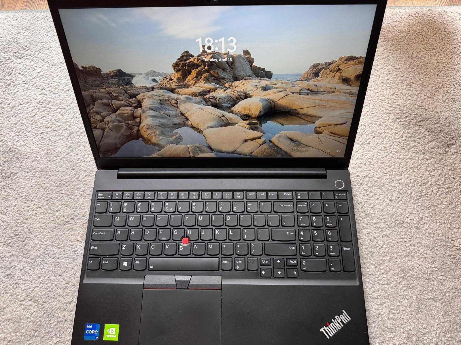 Vând Laptop Lenovo ThinkPad E15 Gen 2 + monitor Dell BONUS