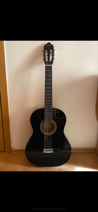 Chitară acustică Valencia +Capo