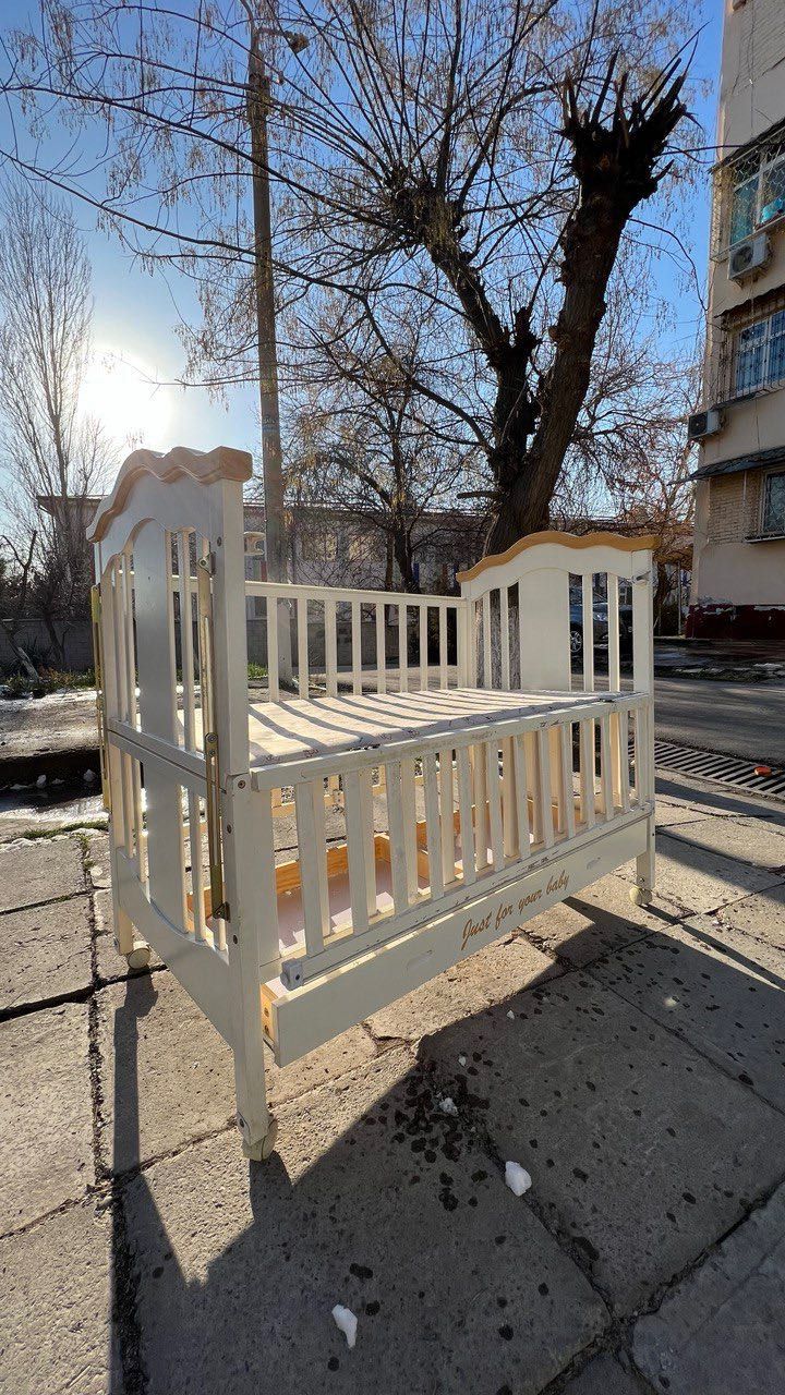 Продается детская кроватка