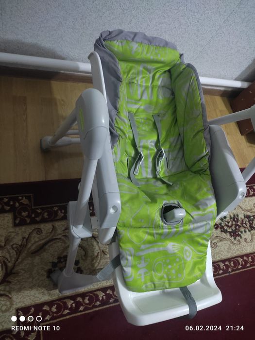 Стол для кормление малыша