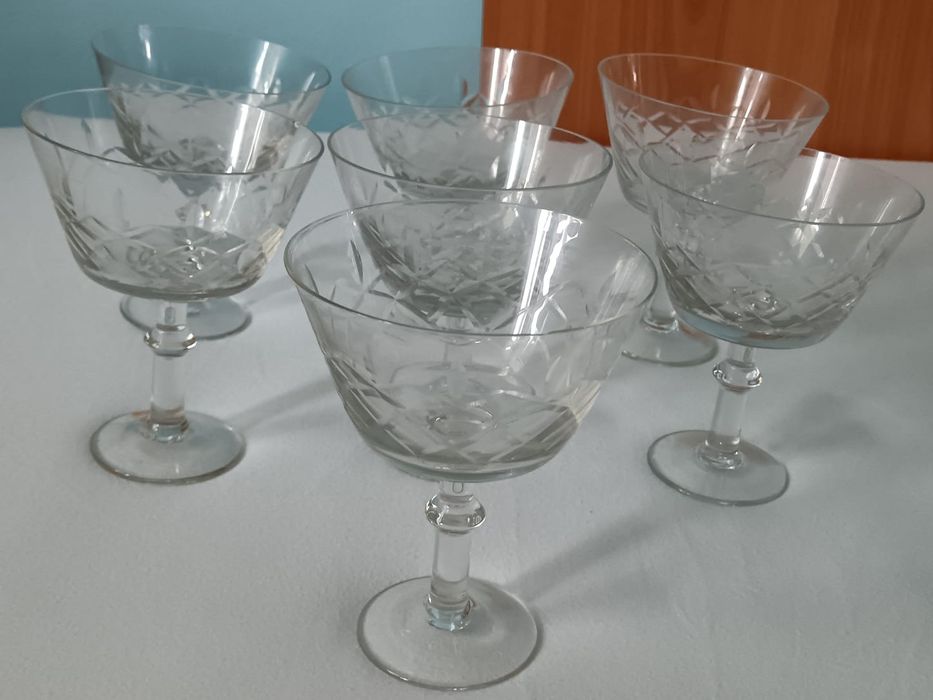 Vând Set 7 Pahare Șampanie de Lux