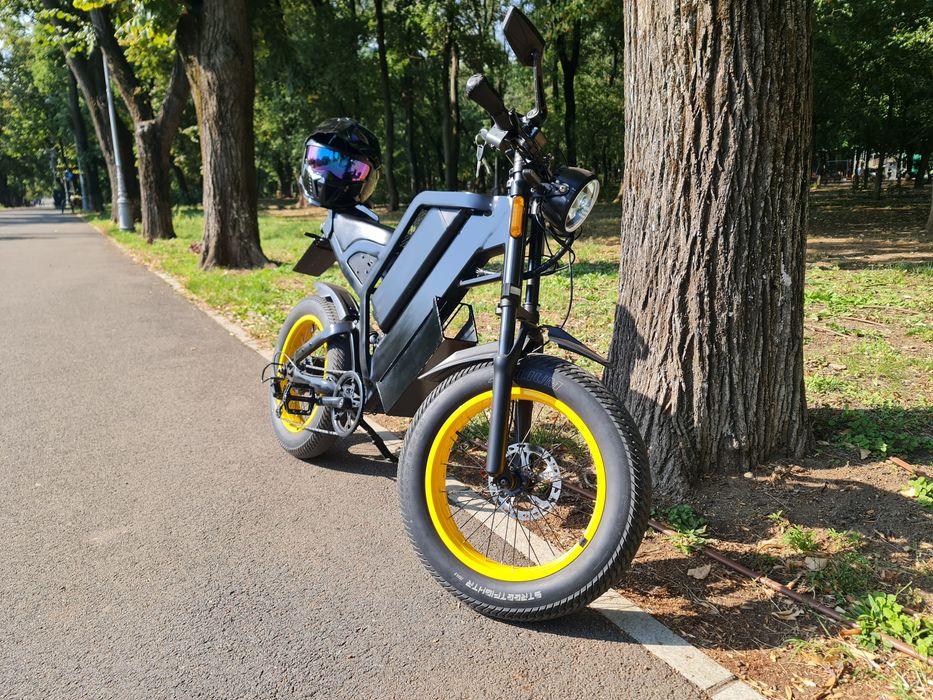 Vând bicicletă electrică stil moto roti fat 20x4.0
