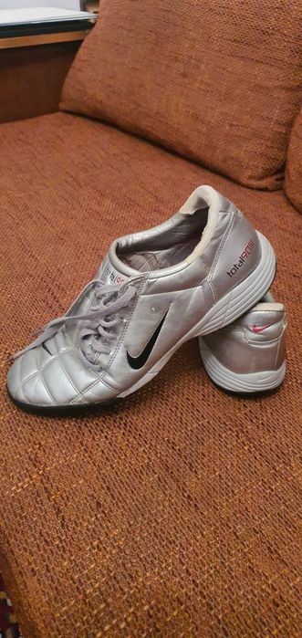 Adidasi Nike Total 90 nr 46