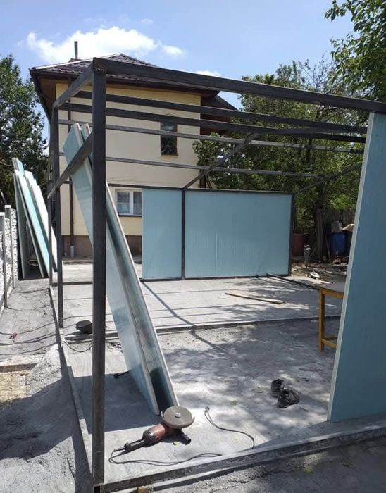 Construiesc case modulare și garaj