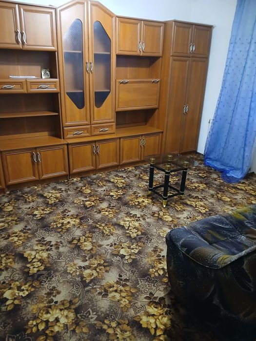 Persoana fizica vând apartament 2 camere et 1