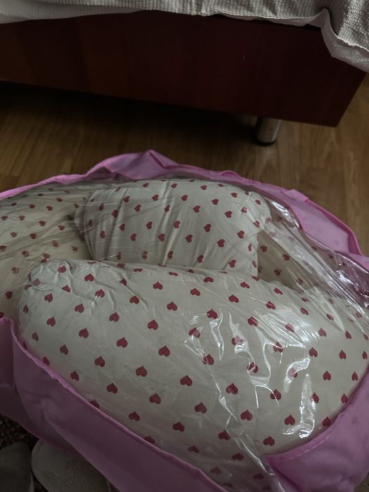 Продам дешево подушку для беременных