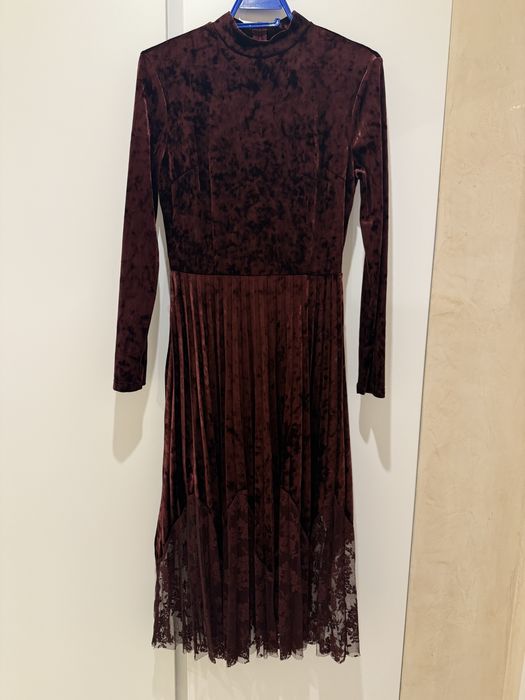 Официална рокля Reserved