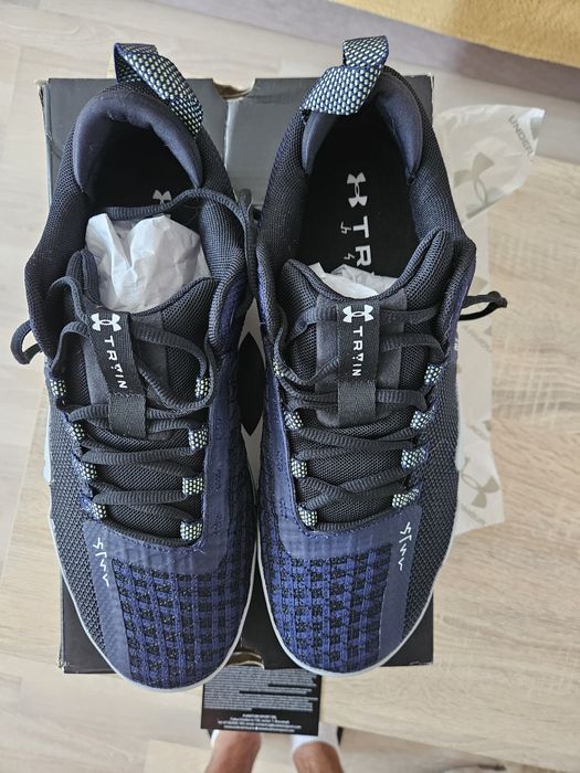 Under Armour Tribase Reign 6