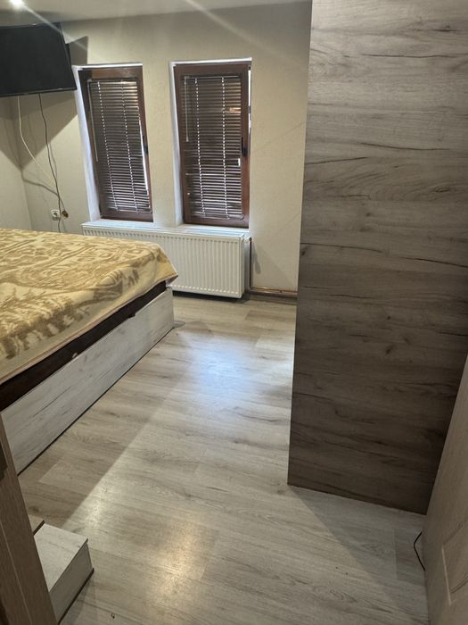 Масивна къща 103кв.м. Застроена площ и общо  920.00кв.м. с двор