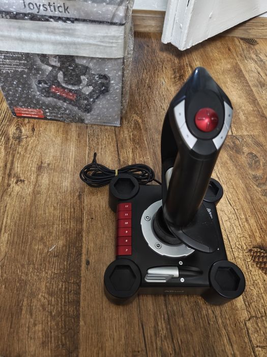 Controller joystick simulator zbor Trust Gm-2550