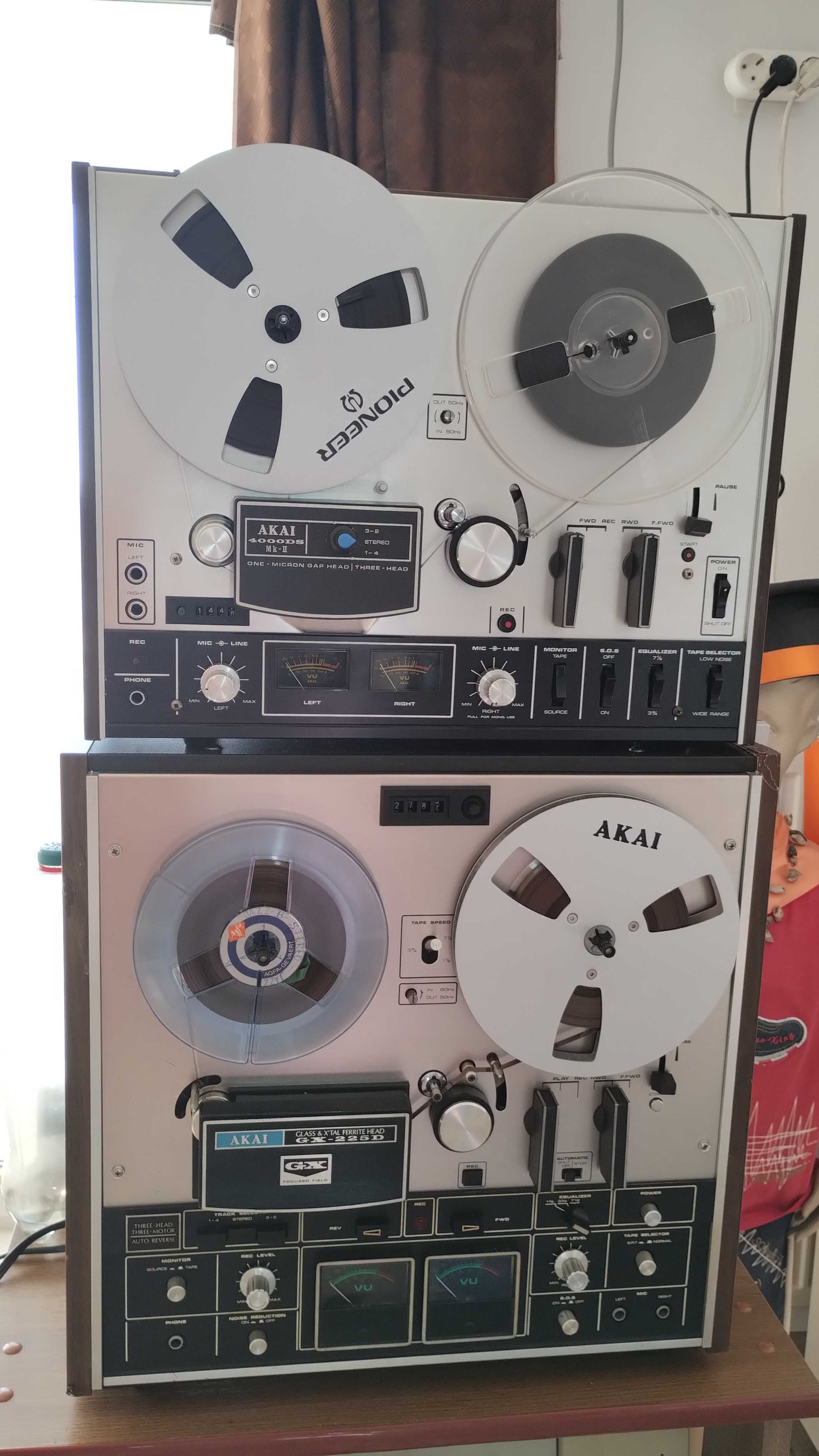 Magnetofoane Akai, kasthan, Uher, incis