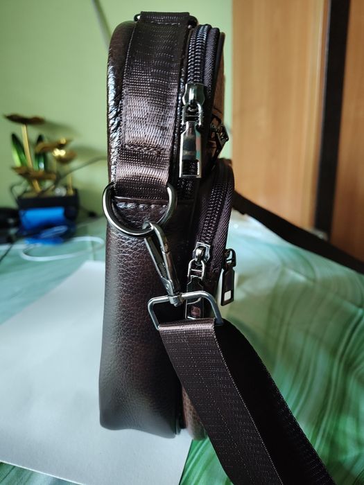 Мъжка чанта през рамо от естествена кожа