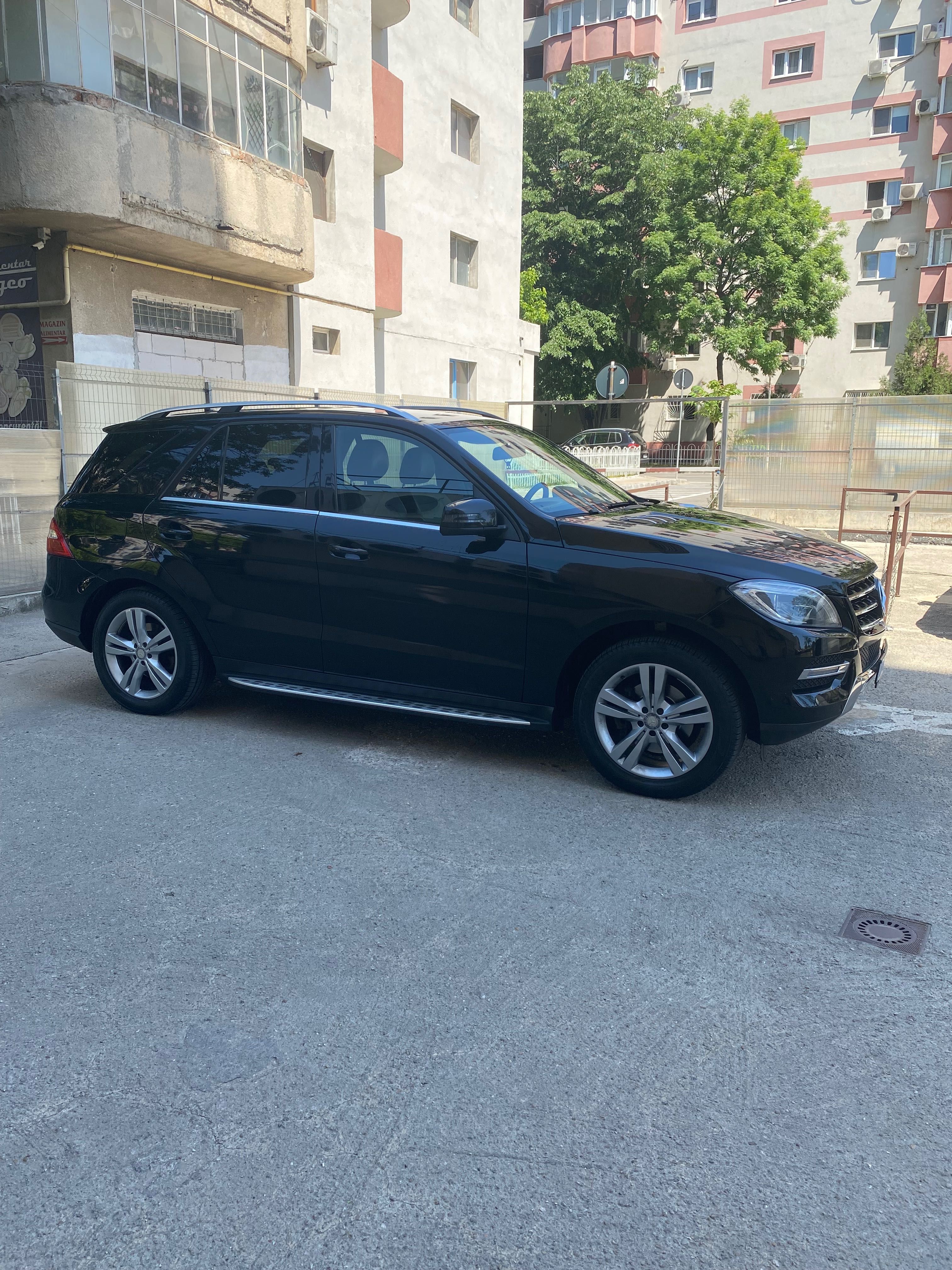 Mercedes-Benz ML350 bluetec 4Matic Airmatic. Garantie