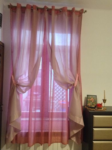 Vand draperie cu perdea ( set ) , culoare roz , noua /  nefolosita :)