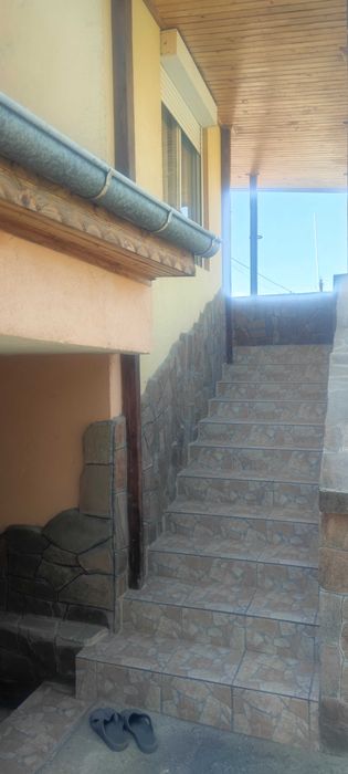 Собственик продава масивна къща в Перущица