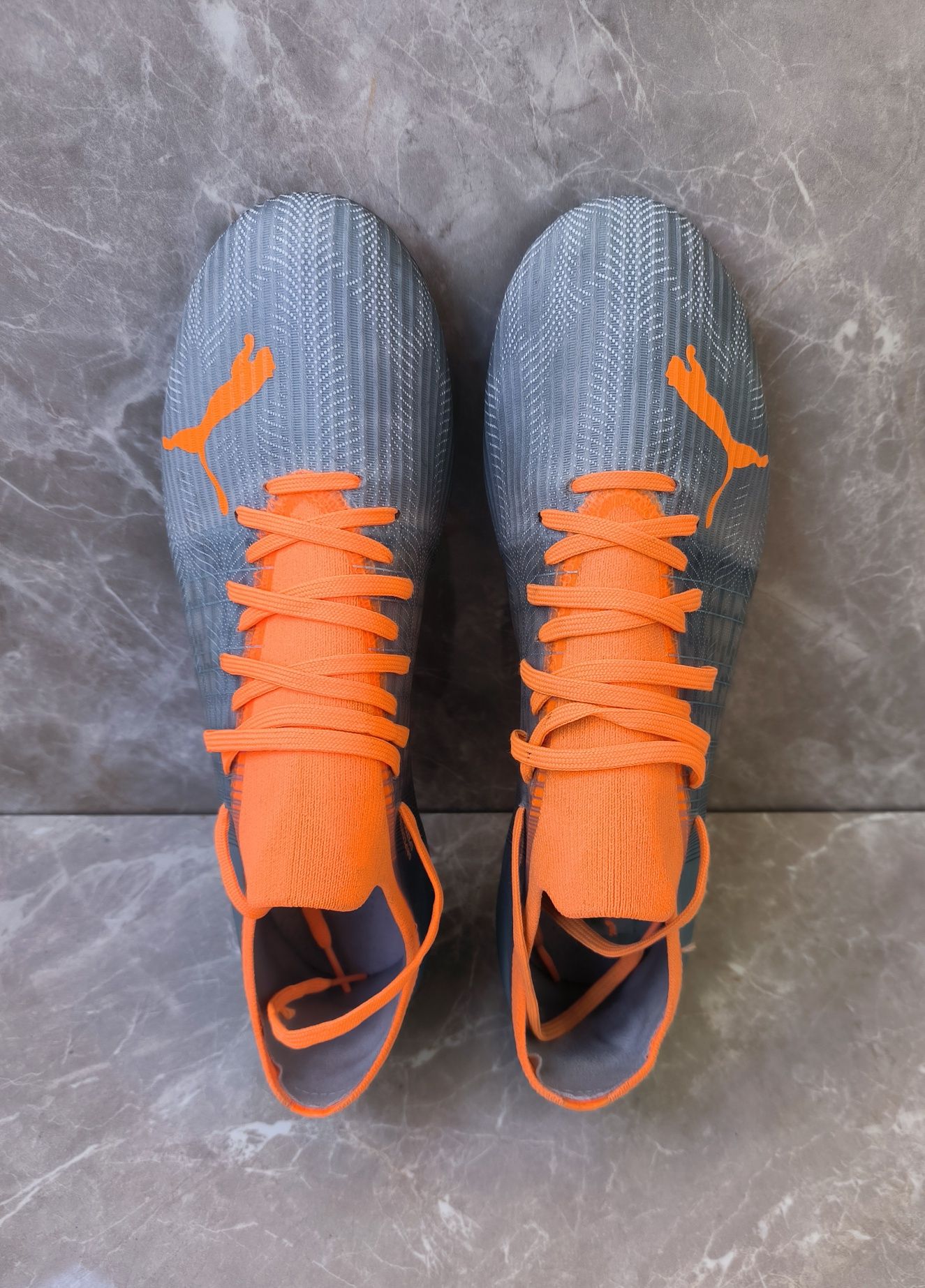 Номер 44 Puma футболни обувки бутонки
