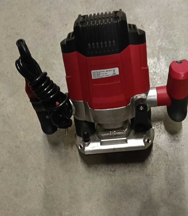 051108	Оберфреза 1200W 8mm до 30 000min-1 RDP-ER13