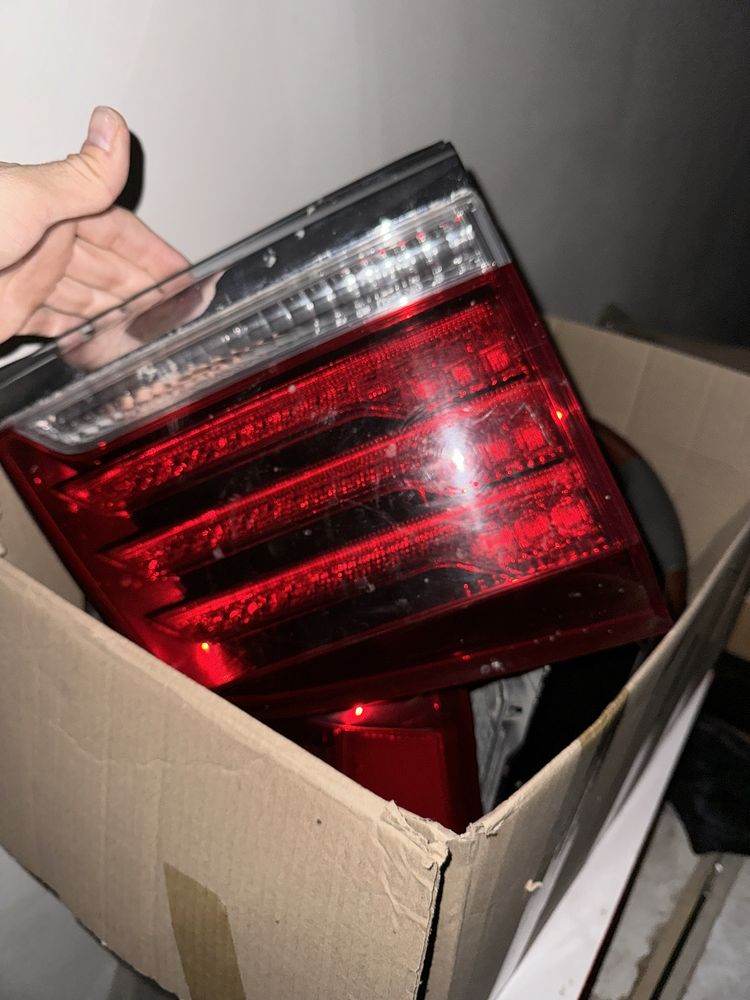Toyoto lexus 570 marka zapchastlari aksisuarlari bor